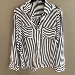 Women’s Express Button top top